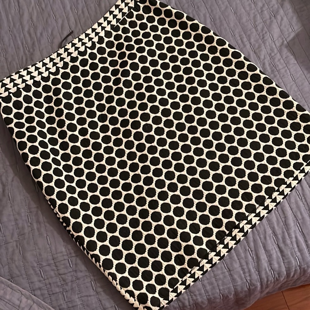 LEIFNOTES pencil skirt, size 10.